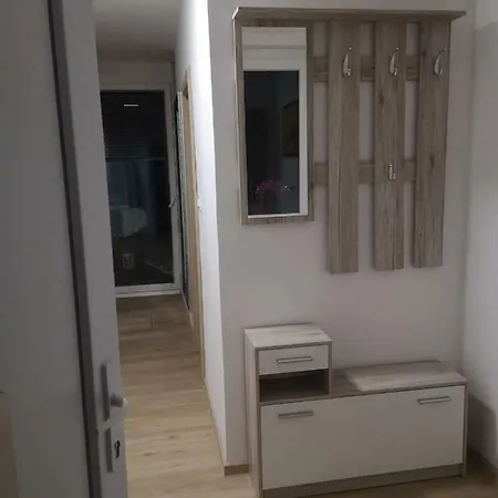 Apartma Klara アパート